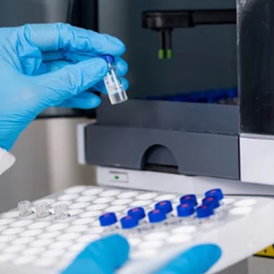 Cromatógrafo HPLC para Medicamentos y Fármacos